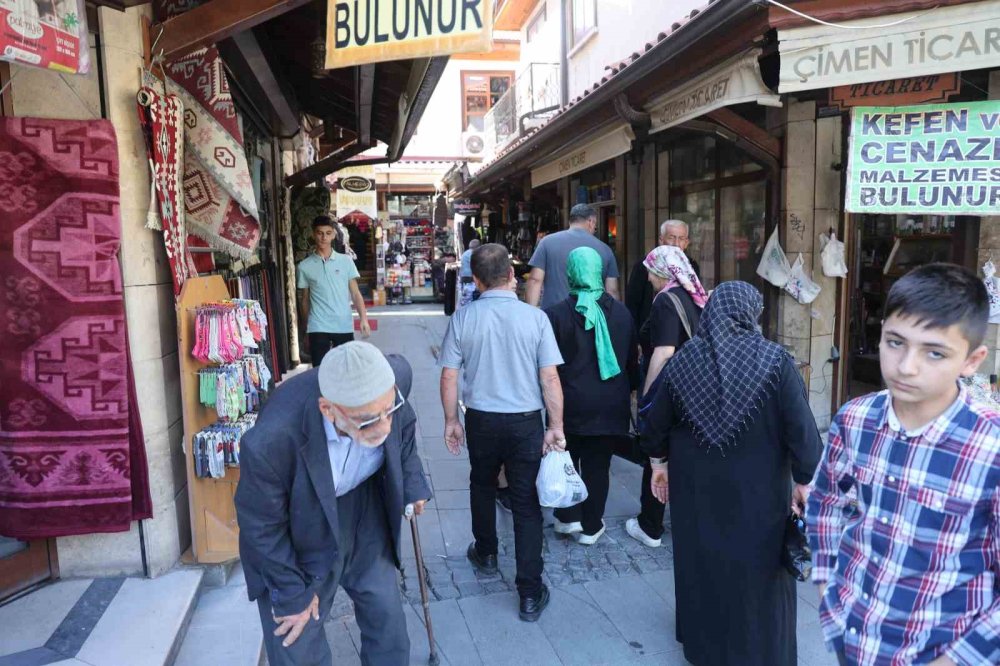 Konya merkezde bu sokak Türkiye'de tek! Sadece 15 adımda bitiyor