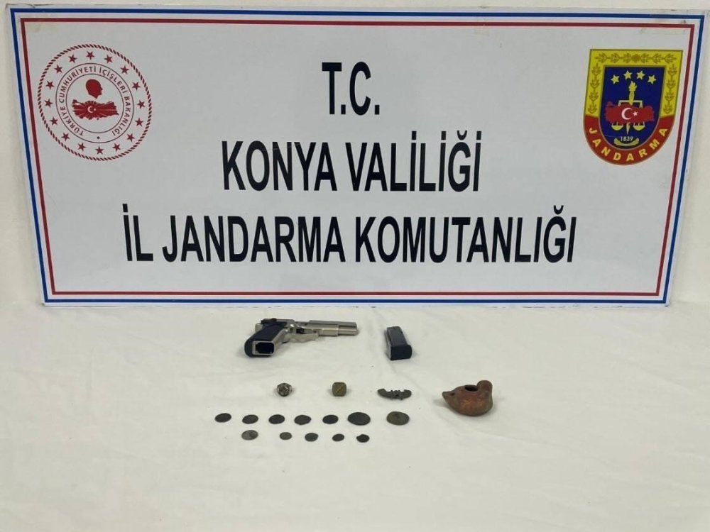 Konya'da tarihi eser kaçakçılığı... 4 milyon liraya satamadan yakalandı