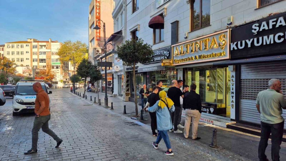 Kuyumcu soygunu, 2 kilo altın çalındı