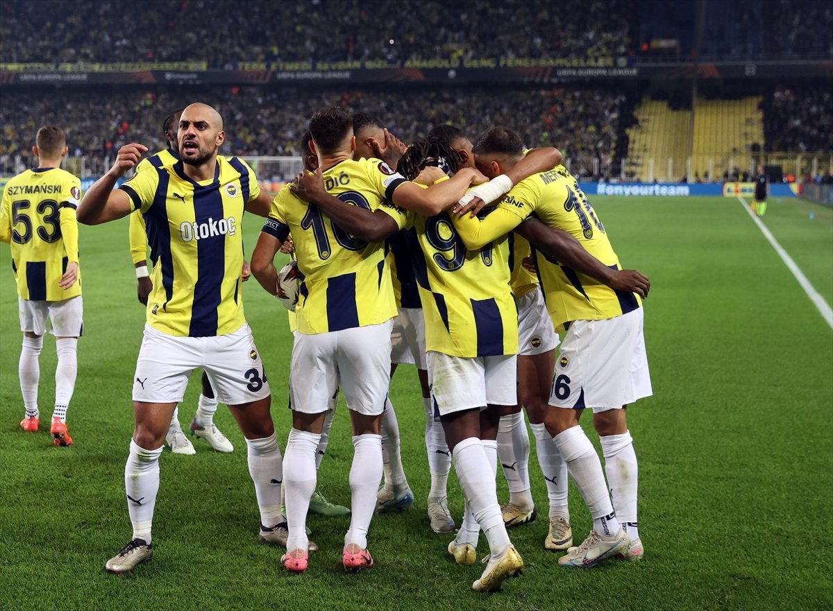 fenerbahce-manchester-united-1.jpg