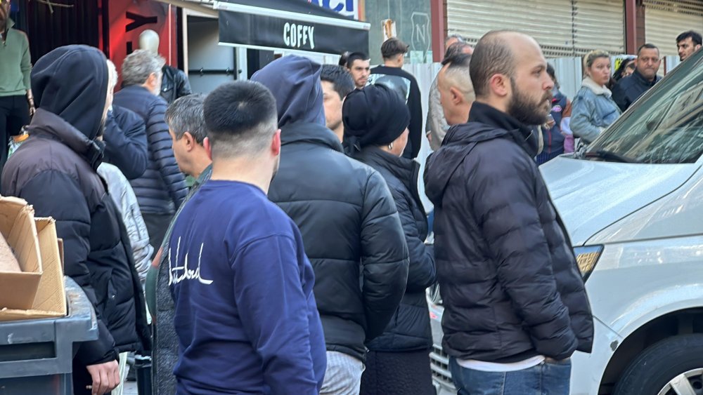 Otomobilin arka koltuğunda ceset bulundu