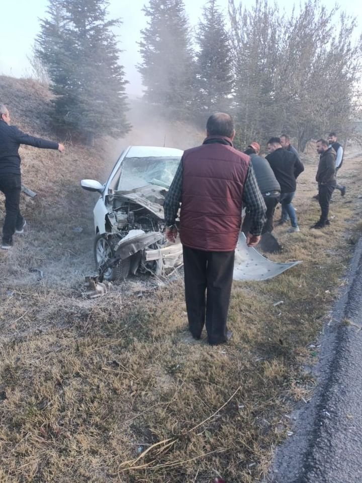 Ters yönde tehlike saçtı! 3 ölü, 2 yaralı