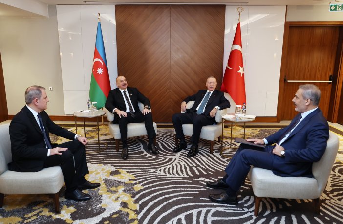 cumhurbaskani-erdogan-aliyev-ile-gorustu.jpg