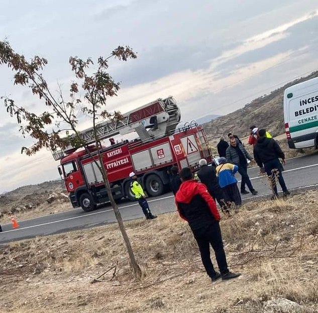 Seyir halindeki otomobilde kalp krizi geçiren sürücü öldü