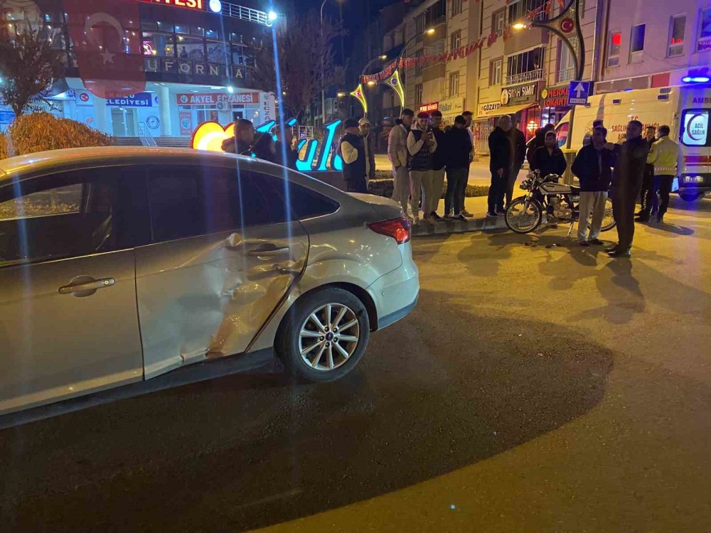 Konya’da otomobil ile motosiklet çarpıştı, sürücü yaralandı