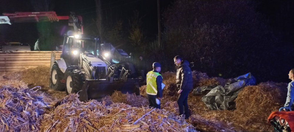 Kazaya müdahale eden polislere TIR çarptı: 1 şehit, 1 polis yaralı