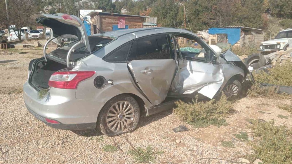 Konya-Antalya karayolunda trafik kazası: 1 ölü, 1 yaralı