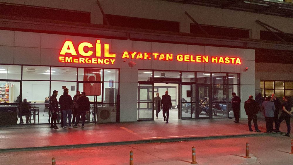 Konya'da annesinin ölüm haberini alınca doktorları darbetti!