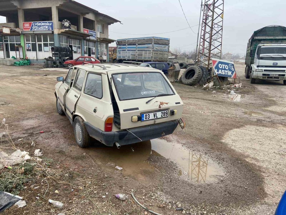 Afyonkarahisar-Konya kara yolu çocuğun kullandığı araç kaza yaptı: Çok sayıda yaralı var