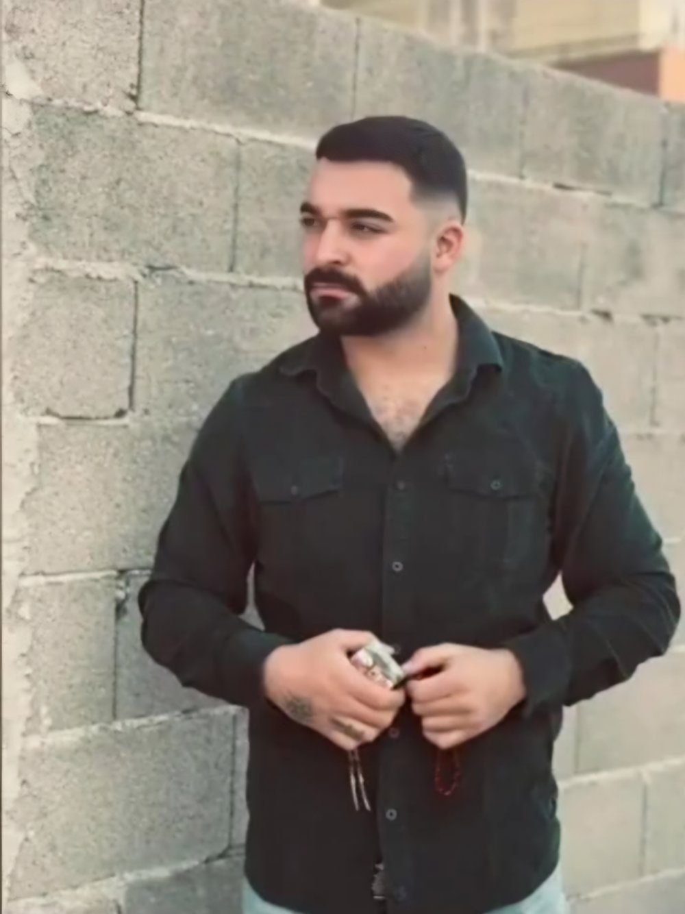 Adana'da bir genç evinin önünde tabancayla öldürüldü