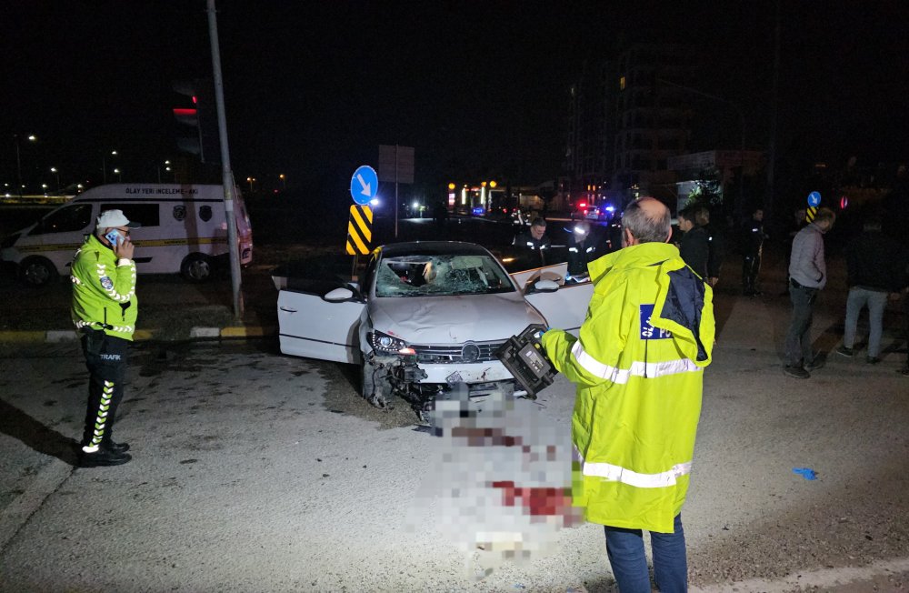 Adana'da alkollü uzman çavuşun kullandığı otomobilin çarptığı polis, şehit oldu
