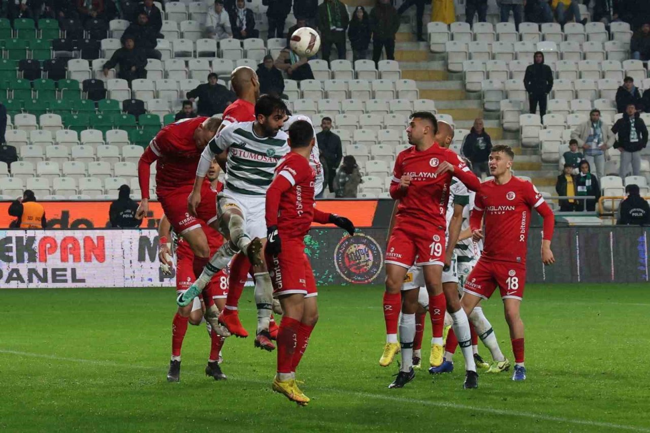 konyaspor-ile-antalyaspor-27-randevuda.jpg