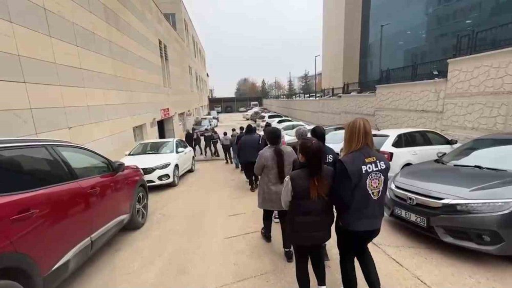 Bungalov dolandırıcılarına operasyon!