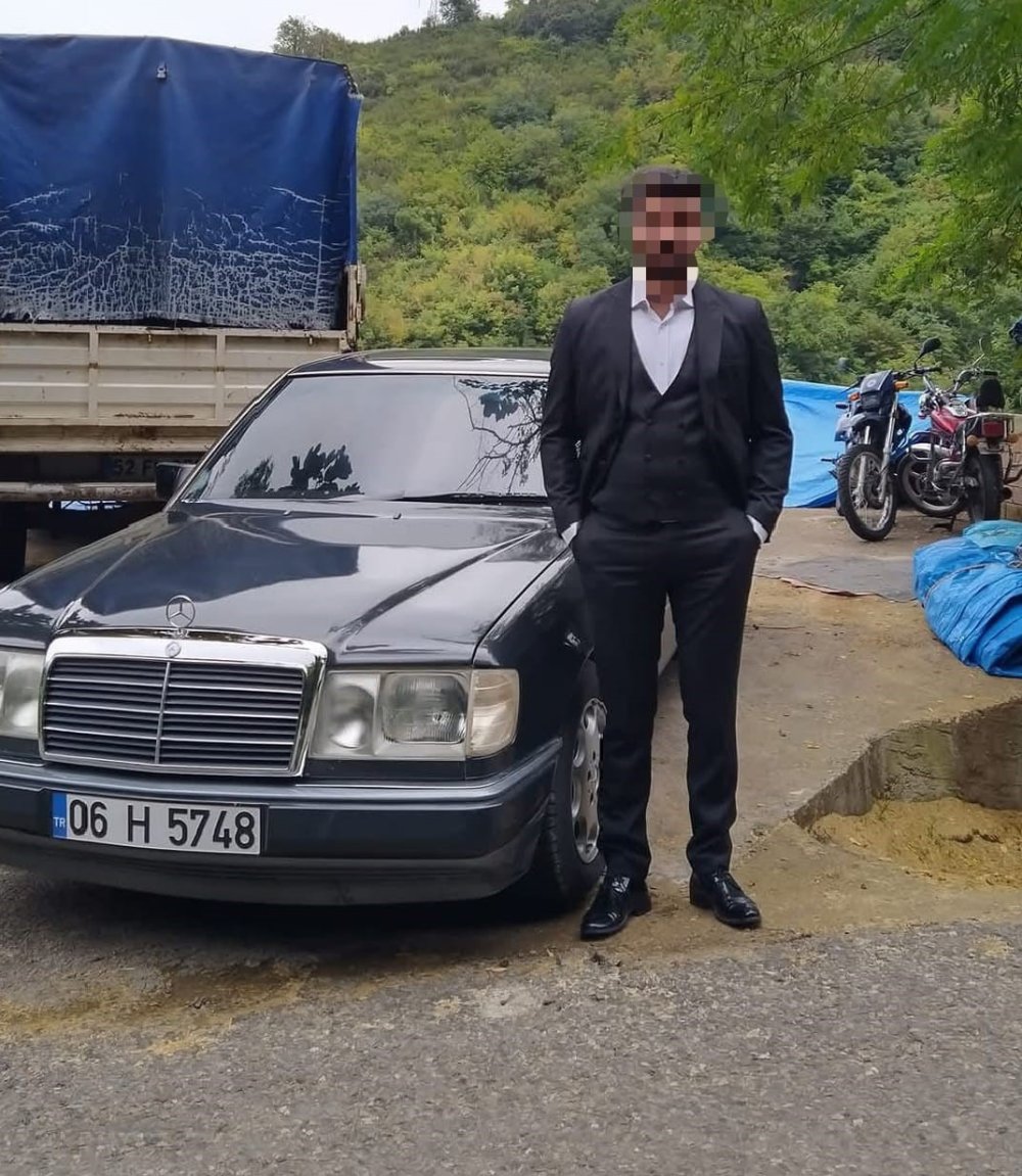 Otomobilin çarptığı genç hayatını kaybetti