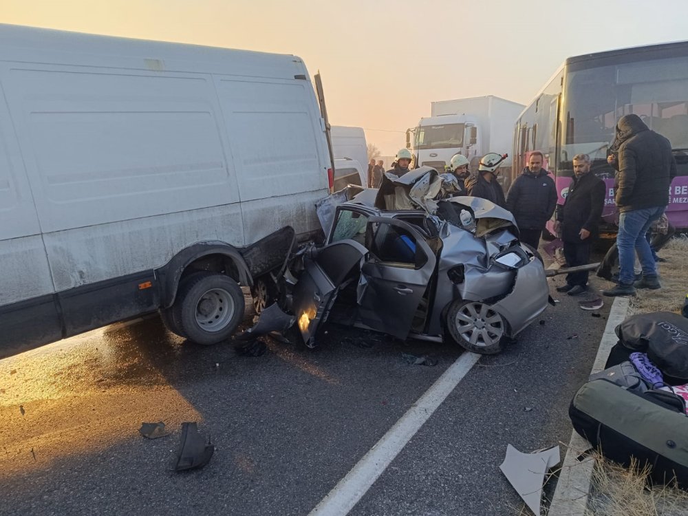 Van'da 2 ayrı zincirleme kaza; 2 ölü, 40'tan fazla yaralı