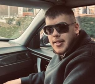 Samsun'da otomobil istinat duvarına çarptı; 1 ölü, 2 yaralı