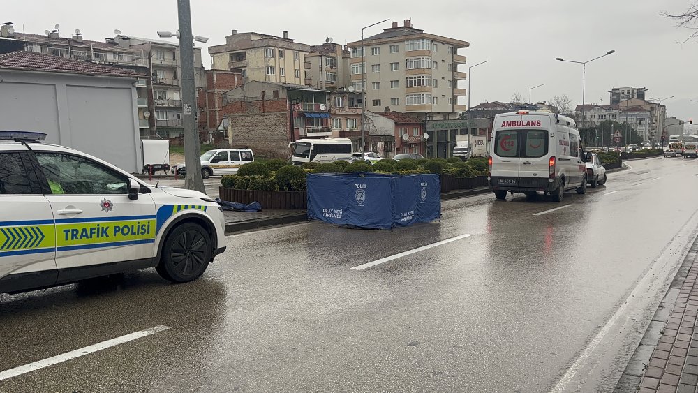 Bursa'da otomobilin çarptığı yaya hayatını kaybetti