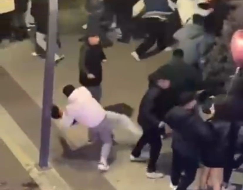 Konya'da tekmeler konuştu! Yeni yıla kavga ederek girdiler