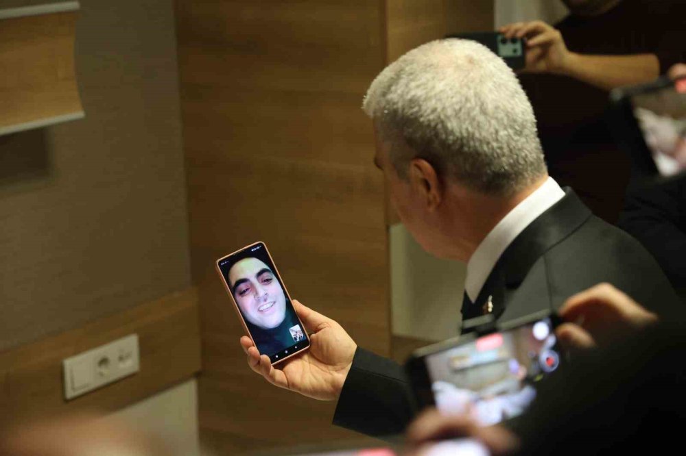 Konya’da yılın ilk bebeğini görevdeki asker babası görüntülü aramayla gördü