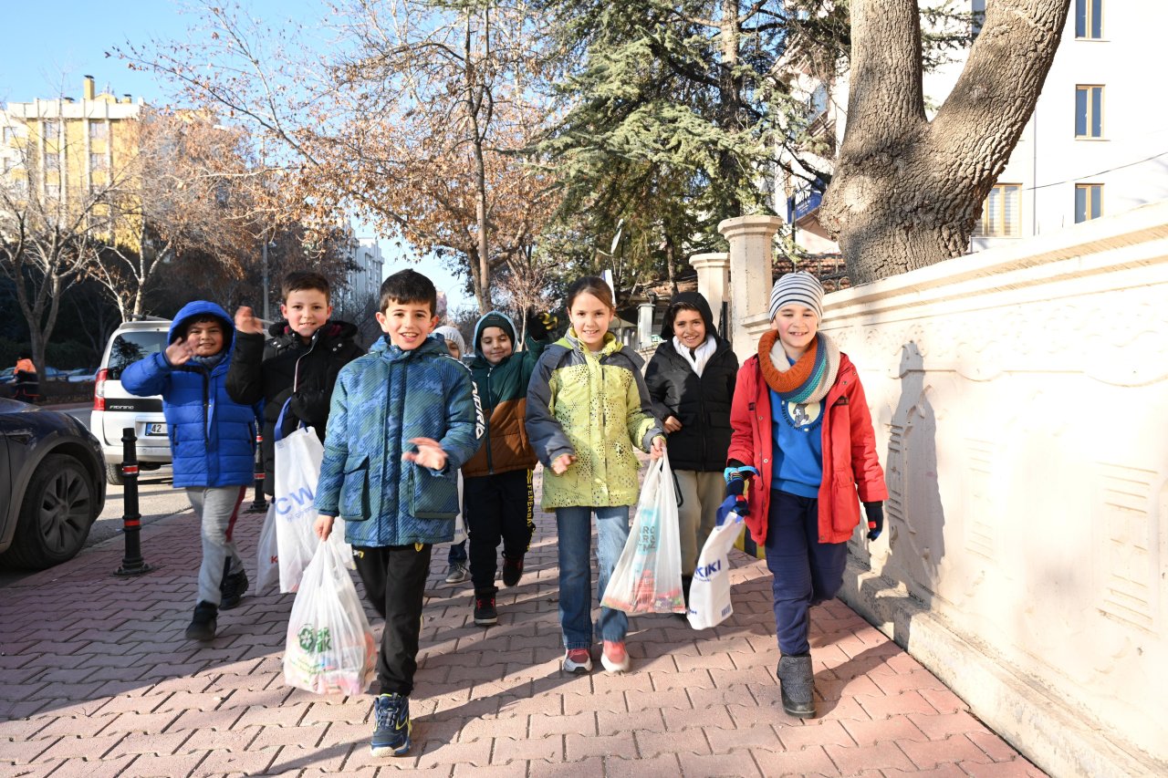 baskan-altay-cocuklarin-sivlilik-coskusuna-ortak-oldu-2.jpg