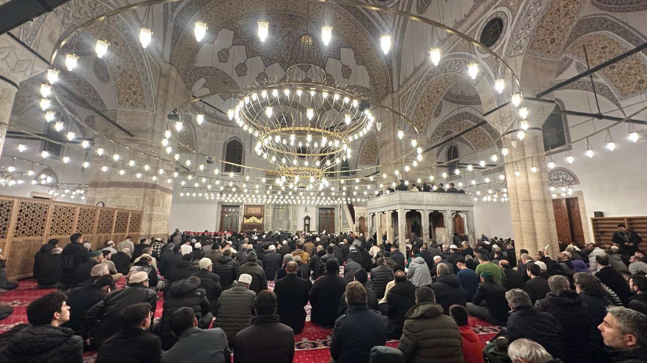 sultan-selim-camii-4.jpg