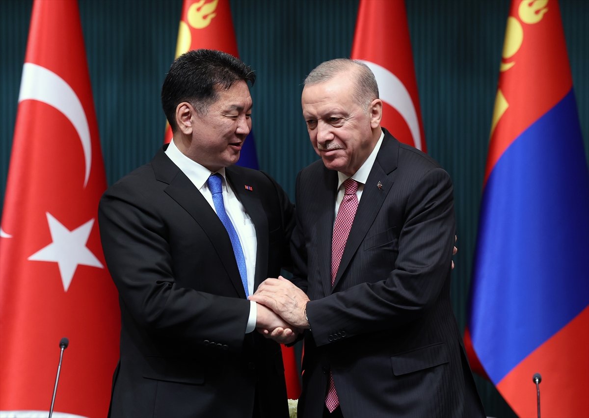 turkiye-ve-mogolistan-arasinda-10-anlasma-imzalandi.jpg