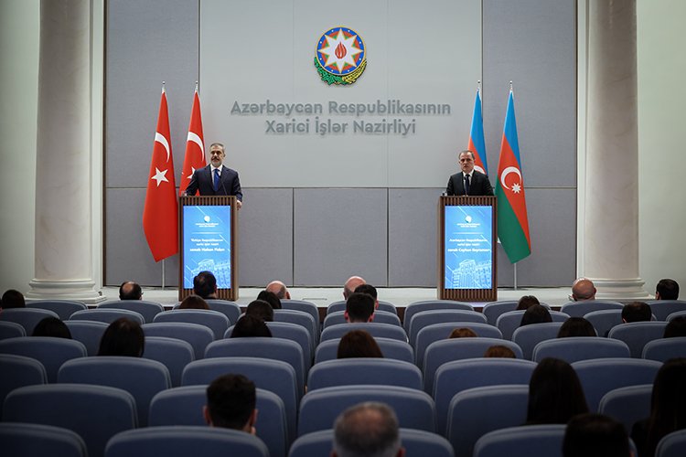 disisleri-bakani-hakan-fidan-azerbaycanli-mevkidasi-ceyhun-bayramov.jpg