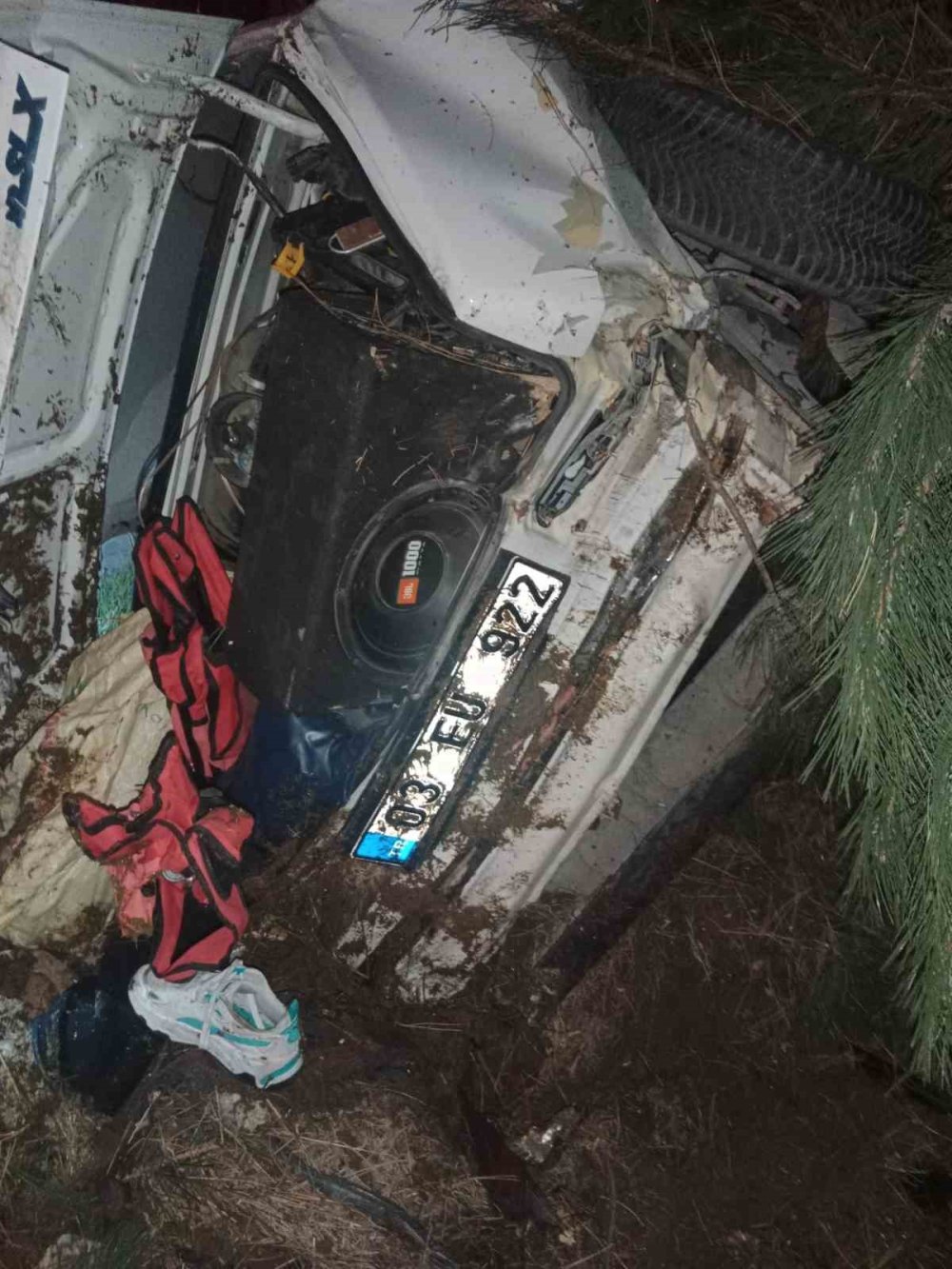 Isparta-Konya kara yolunda kaza! Genç sürücü hayatını kaybetti