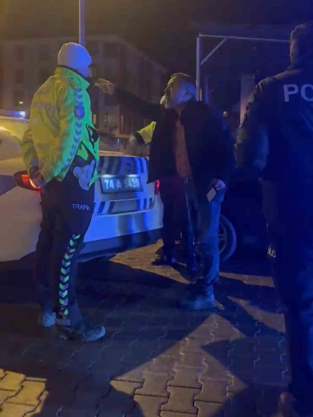 "Dur" ihtarına uymayan alkollü sürücü CHP’li eski il genel meclisi üyesi çıktı