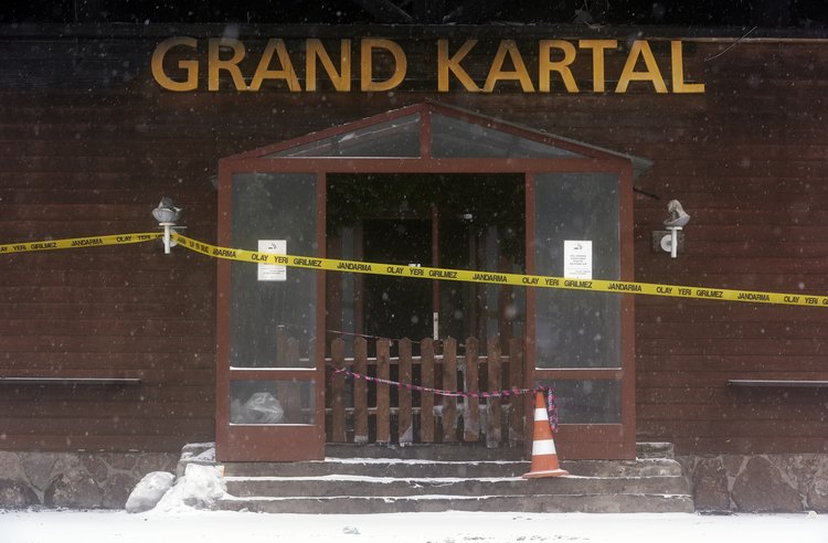 kartalkayadaki-otel-yangininda-hayatini-kaybedenlerin-sayisinin-78-oldugu-aciklandi-2.jpg