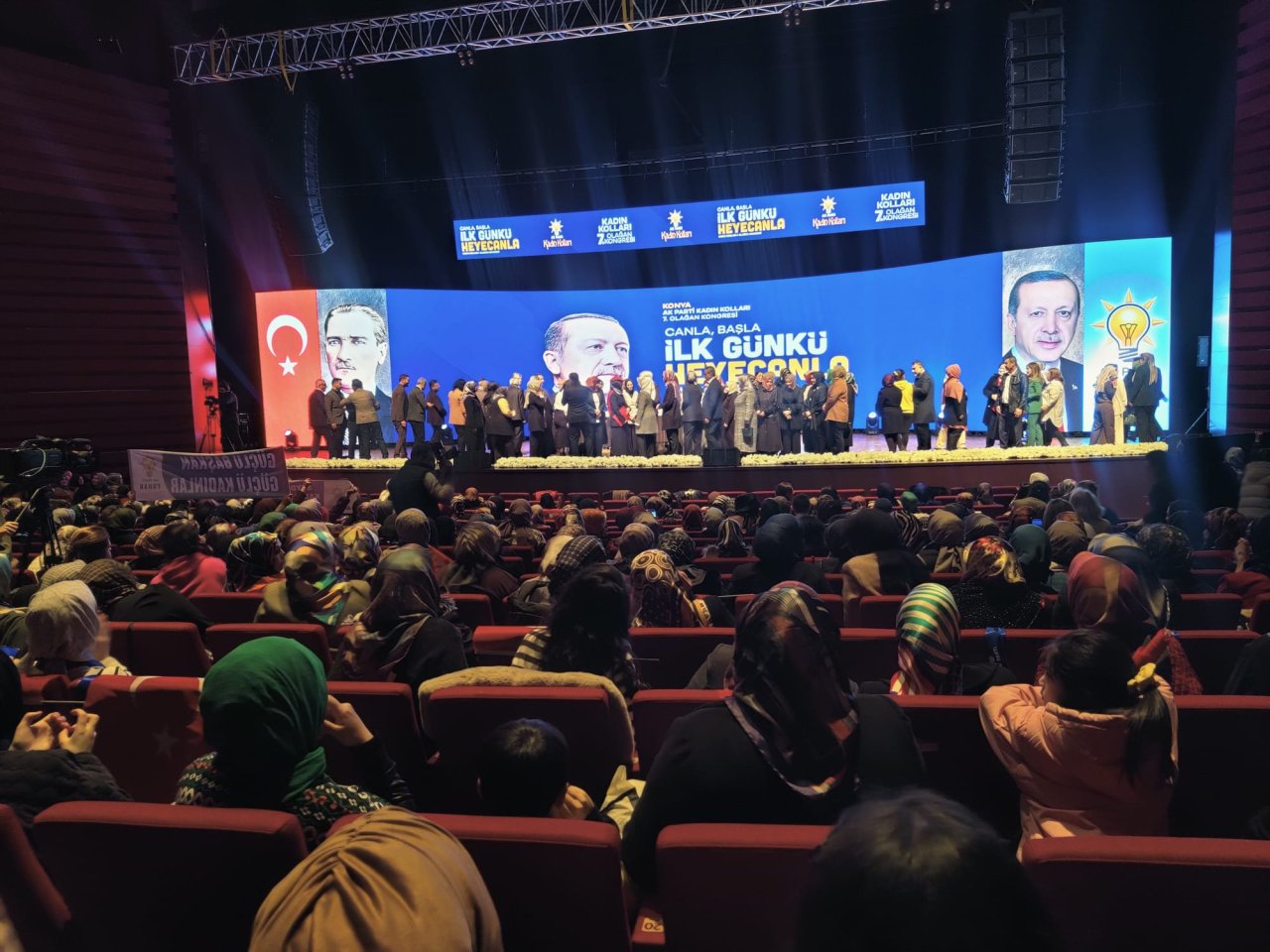 ak-parti-konya-kadin-kollari-kongresinde-birlik-beraberlik-vurgusu-9.jpg
