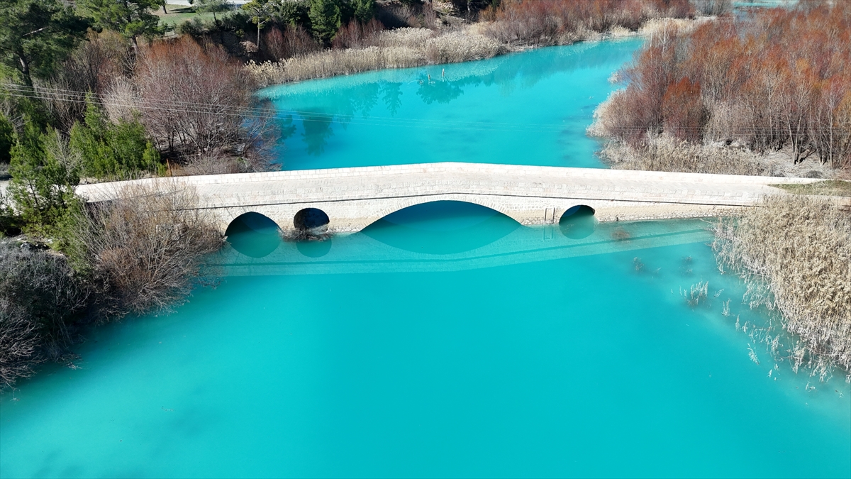 aa-20250202-36934191-36934185-turkuaz-rengiyle-bir-tabiat-harikasi-goksu-nehri.jpg