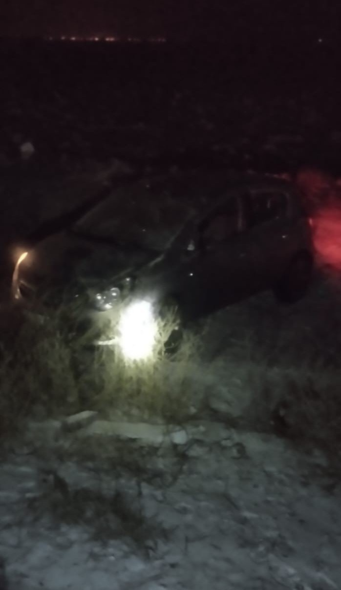 Konya’da yoldan çıkan otomobil şarampole indi! 3 yaralı