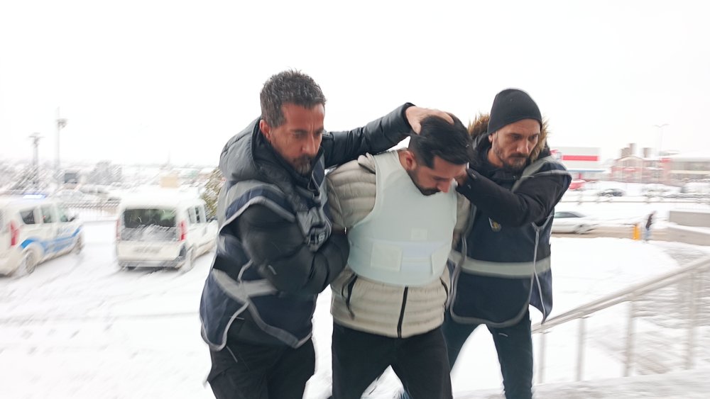 Sosyal medyada başladı, ölümle bitti! Bana etek giydireceğini söylemişsin...