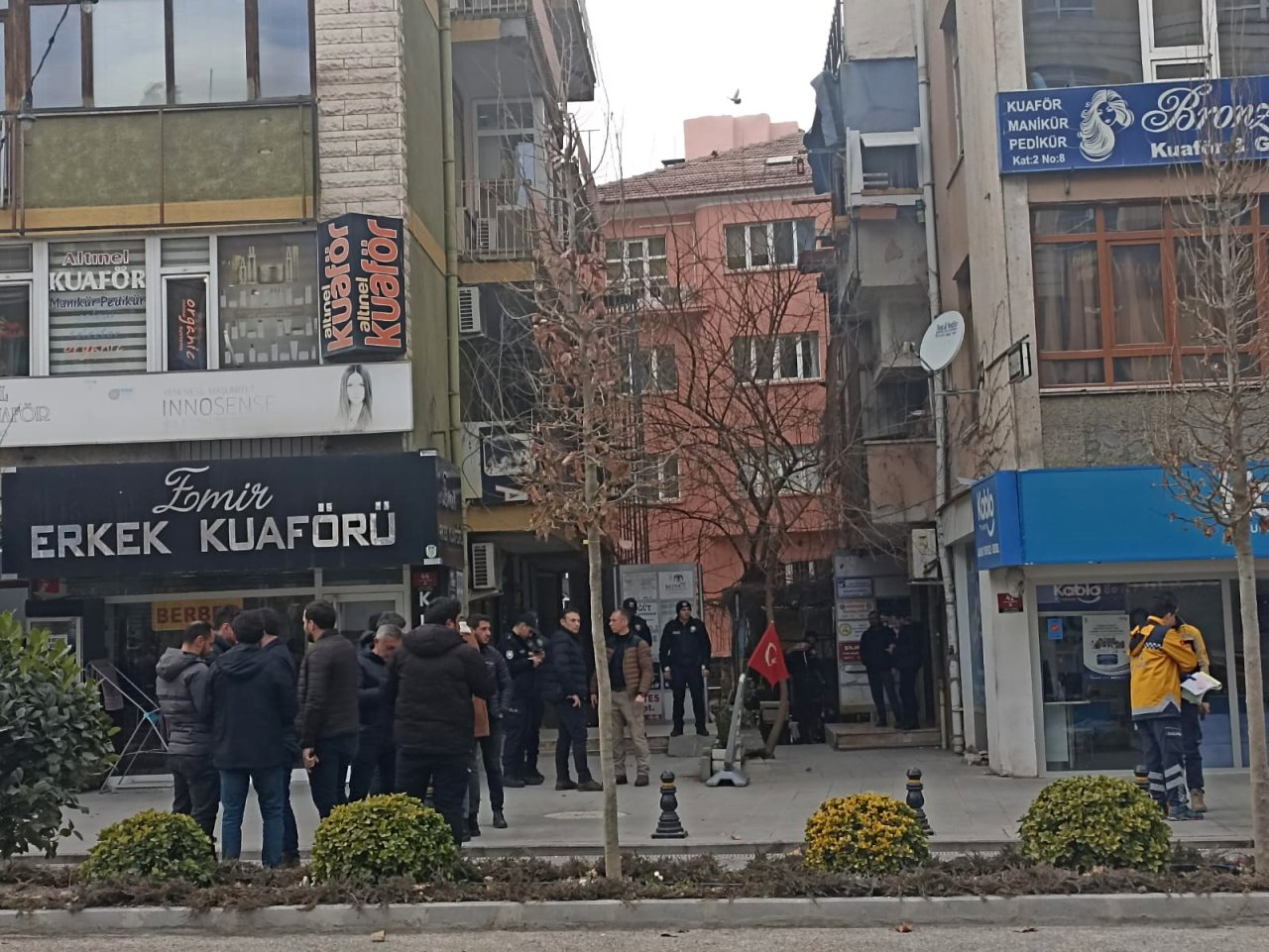 ube-baskani-sendika-sekreterini-vurdu-ardindan-intihar-girisiminde-bulundu.jpg