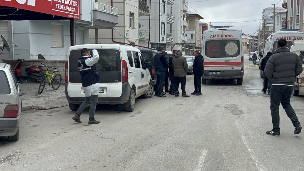 Kahvehanede, çay ocağının başında ölü bulundu