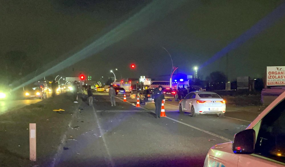 3 aracın karıştığı kazada motosikletin sürücüsünden kahreden haber