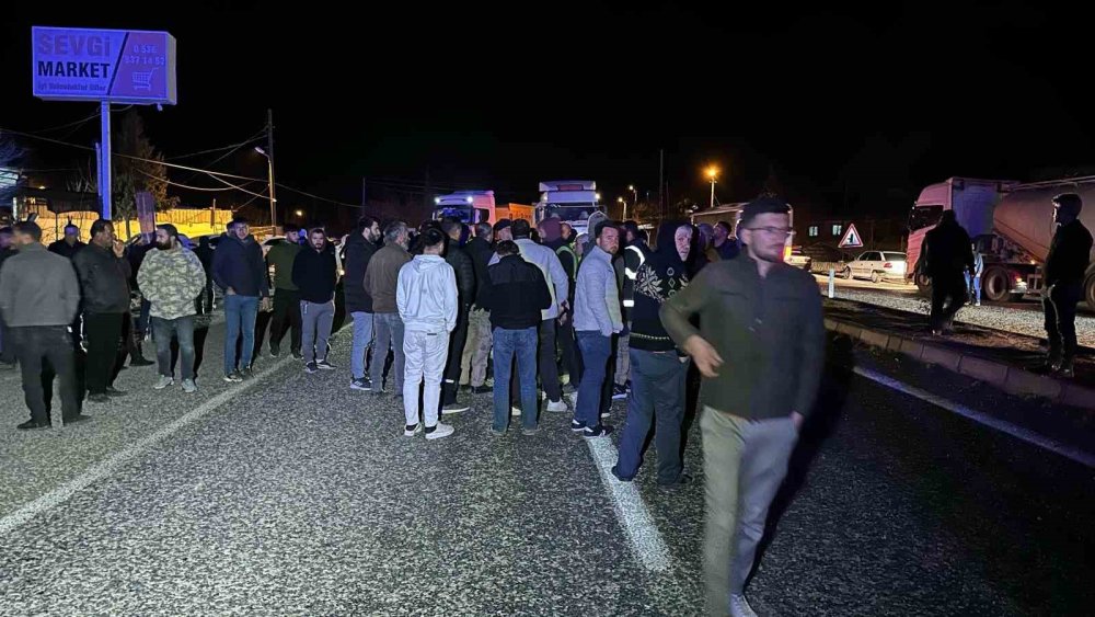 Yolun karşısına geçerken otomobilin çarptığı yaya hayatını kaybetti