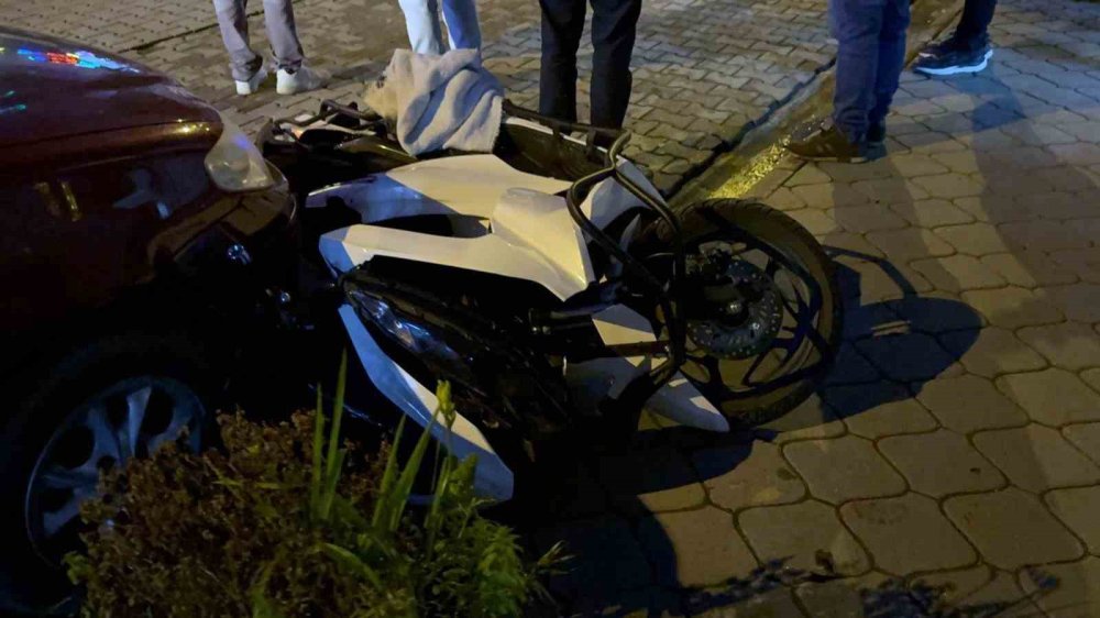 20 yaşındaki motosiklet sürücüsü hayatını kaybetti