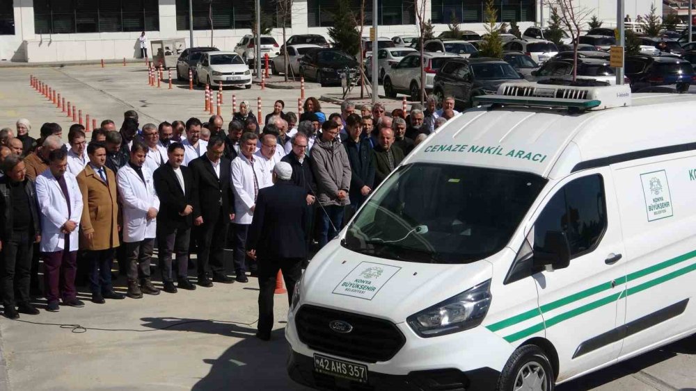 Konya’da profesör son yolculuğuna uğurlandı