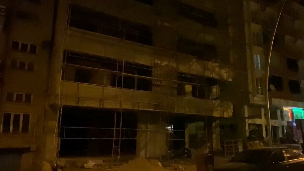 Asansör boşluğuna düşüp, öldü