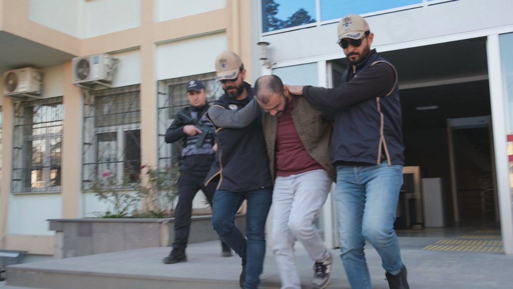 Cumhurbaşkanı ve ailesine hakaretten tutuklandı
