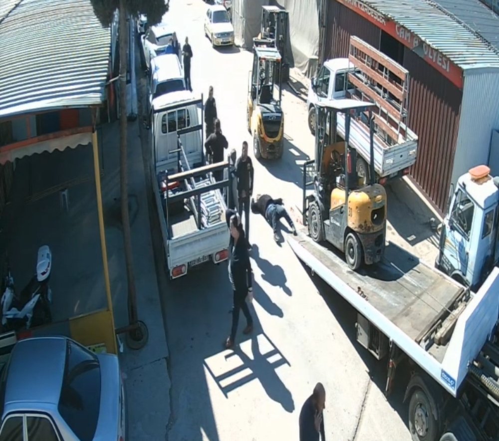 Forklift kazasında feci şekilde hayatını kaybetti