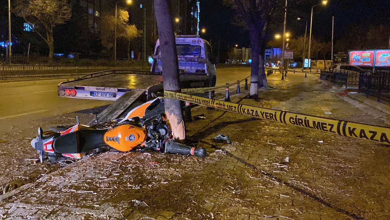 konyada-motosiklet-surucusu-genc-yasam-savasini-kaybetti-3.jpg