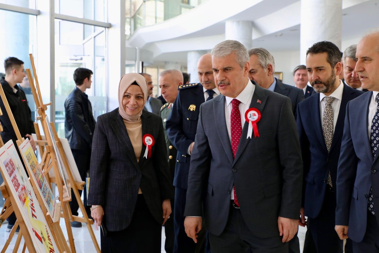 stiklal-marsinin-kabulu-ve-mehmet-akif-ersoyu-anma-programi-duzenlendi-2.jpg