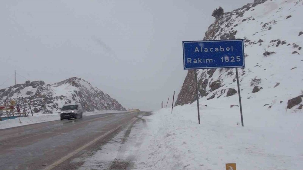 Kar yağışı etkili olmuştu... Antalya-Konya karayolunda son durum
