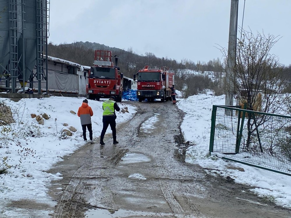 Prefabrik evde çıkan yangında 2 çocuk hayatını kaybetti