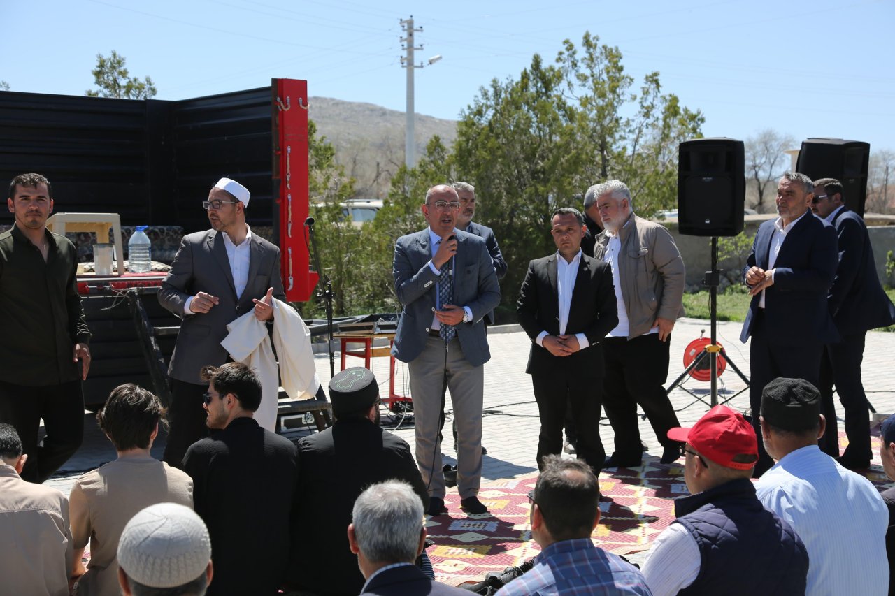 kayhuyuk-mahallesinde-yagmur-duasi-3.jpg
