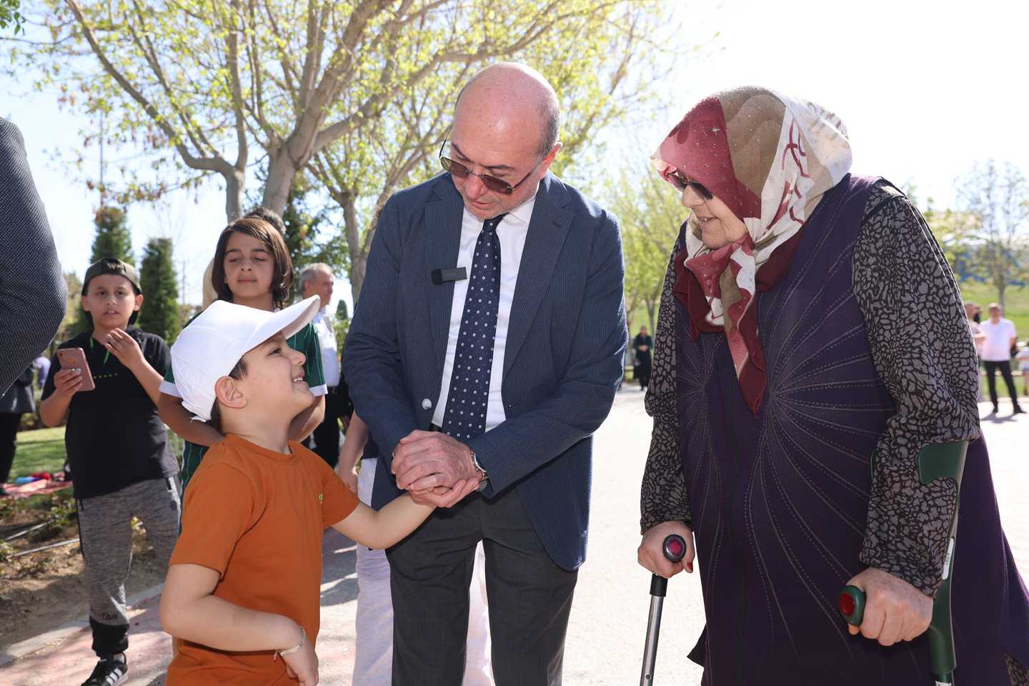 ac17-vatandas-soruyor-baskan-cevapliyor-2-jpg-tempfile.jpg