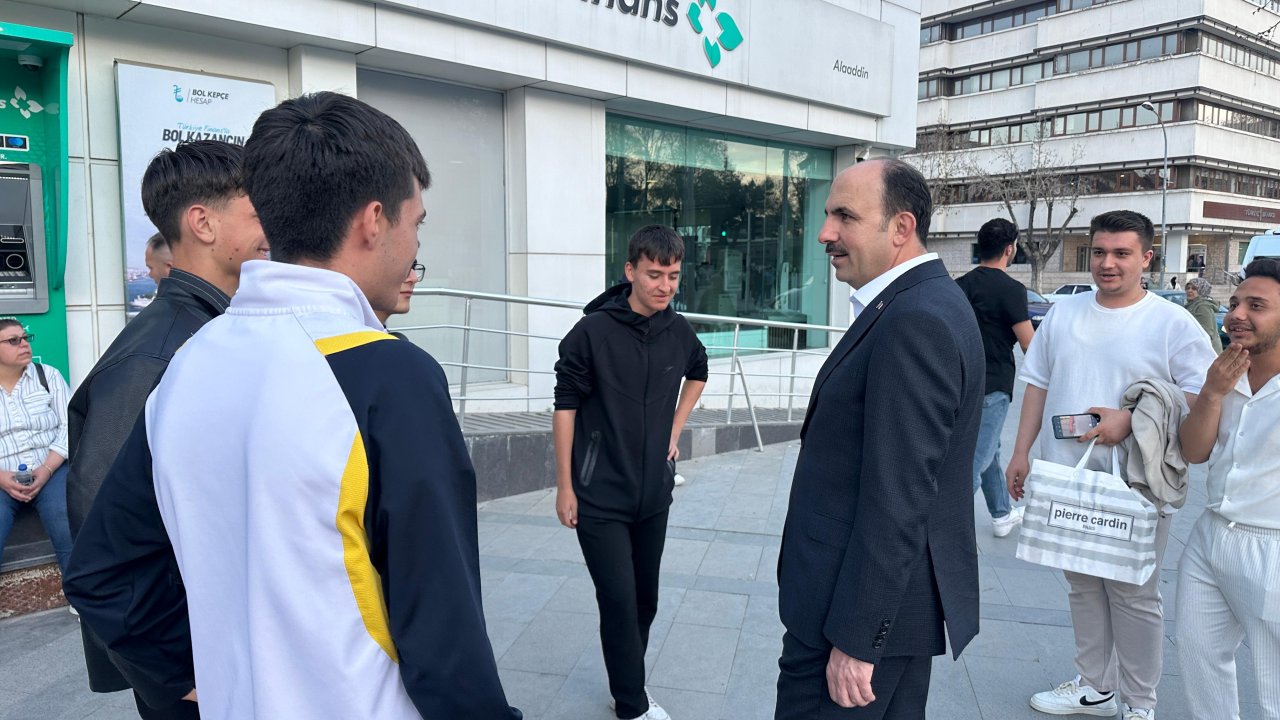 baskan-altay-sehir-merkezinde-esnaflari-ziyaret-etti-3.jpg